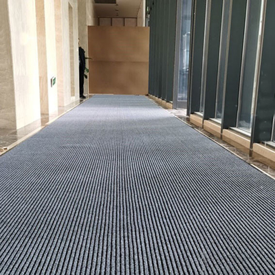 La entrada comercial del restaurante alfombra a Rib Floor Mat el 120x1800cm